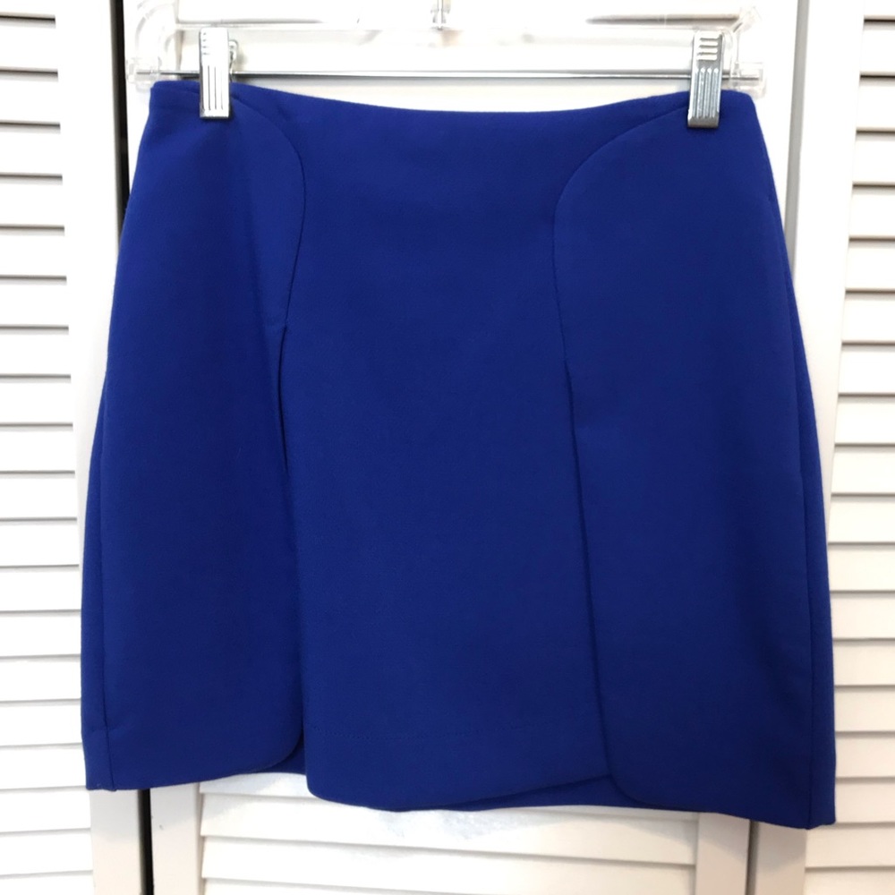 Banana Republic 0P Work / Dress Skirt in Blue, EUC